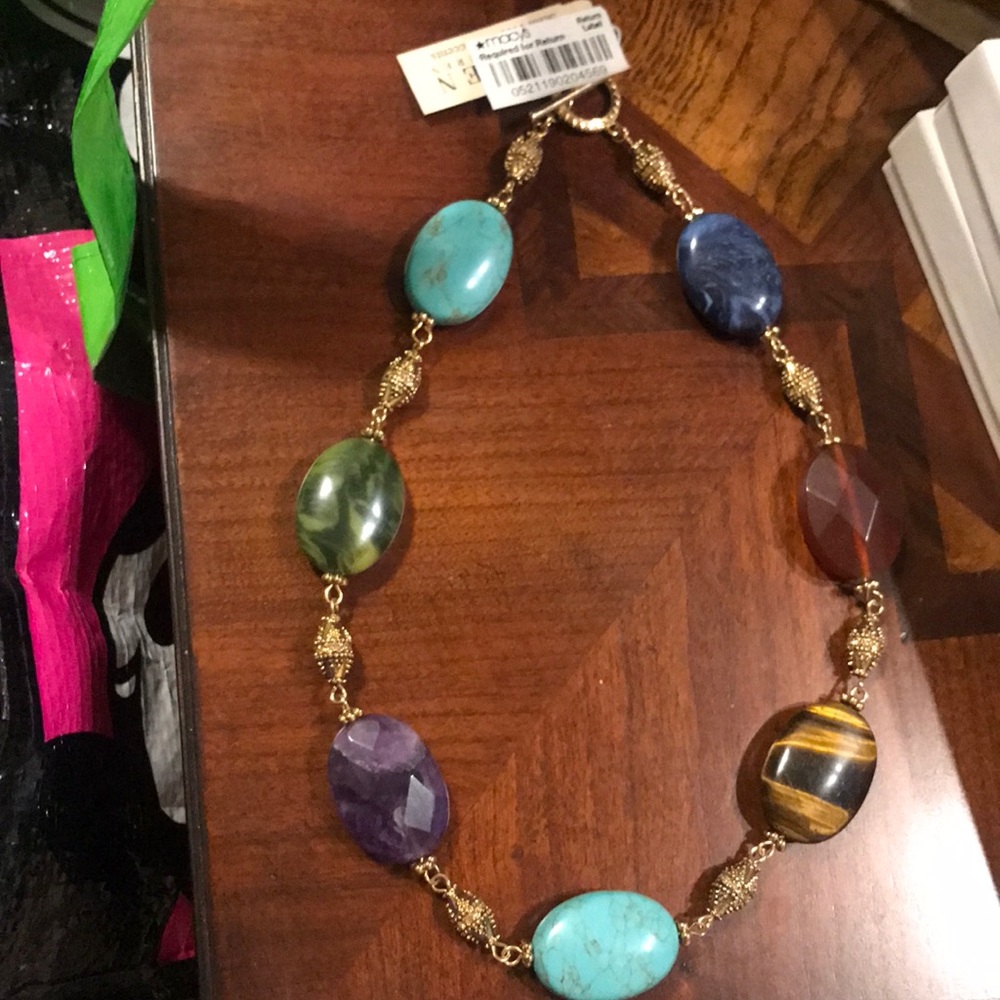 Latch necklace
